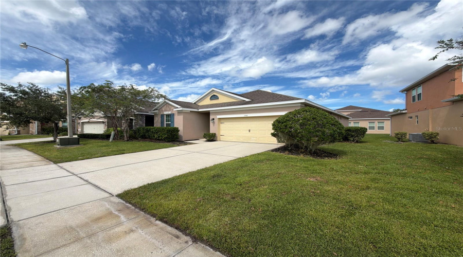 Kissimmee, Florida 34746, 3 Bedroom Bedrooms, ,2 Bathroombathrooms,Residential,For Sale,Commander,0,Mfro6448694