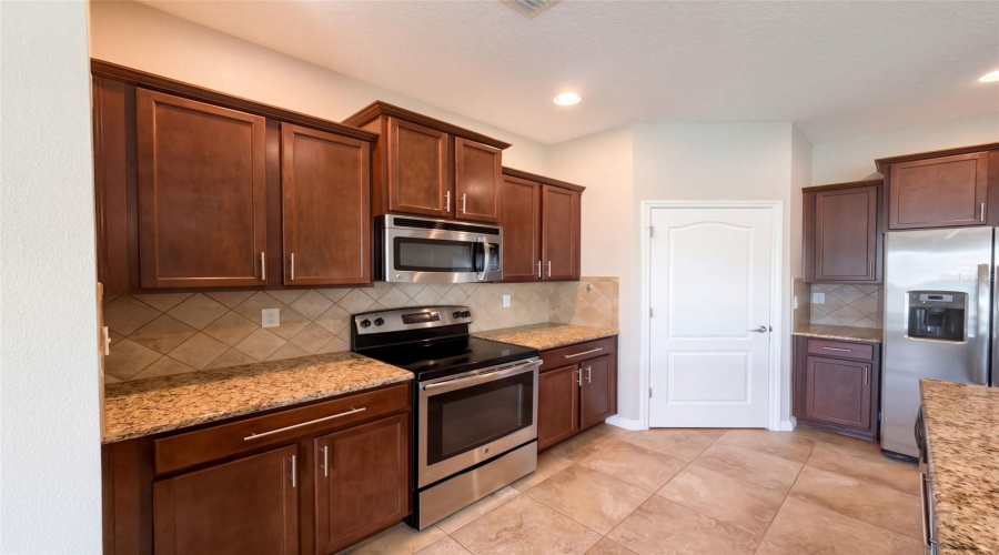 Kissimmee, Florida 34746, 3 Bedroom Bedrooms, ,2 Bathroombathrooms,Residential,For Sale,Commander,0,Mfro6448694
