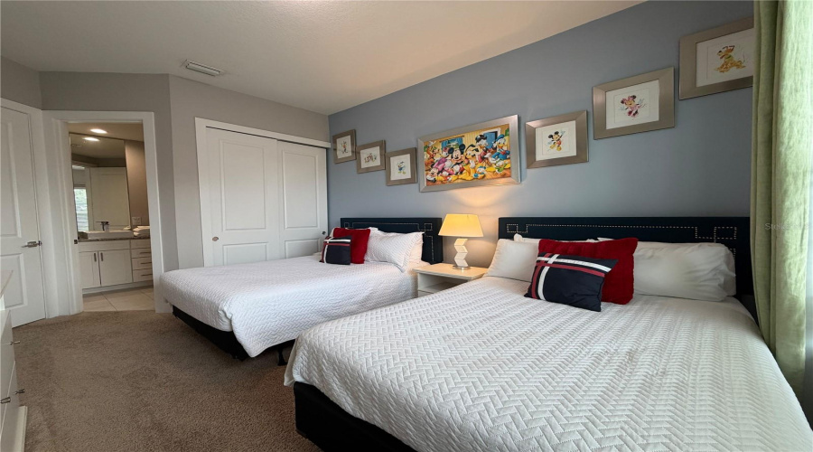 Kissimmee, Florida 34747, 5 Bedroom Bedrooms, ,6 Bathroombathrooms,Residential,For Sale,Sunville,0,Mfro6445443