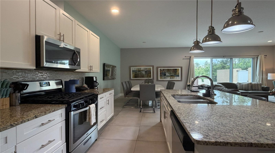 Kissimmee, Florida 34747, 5 Bedroom Bedrooms, ,6 Bathroombathrooms,Residential,For Sale,Sunville,0,Mfro6445443
