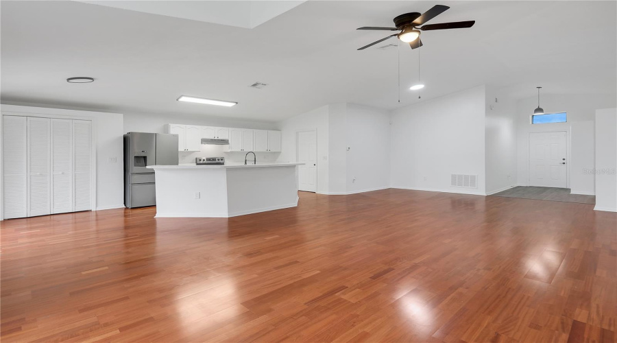 Davenport, Florida 33837, 3 Bedroom Bedrooms, ,2 Bathroombathrooms,Residential,For Sale,Verbena St,0,Mfrg5116707