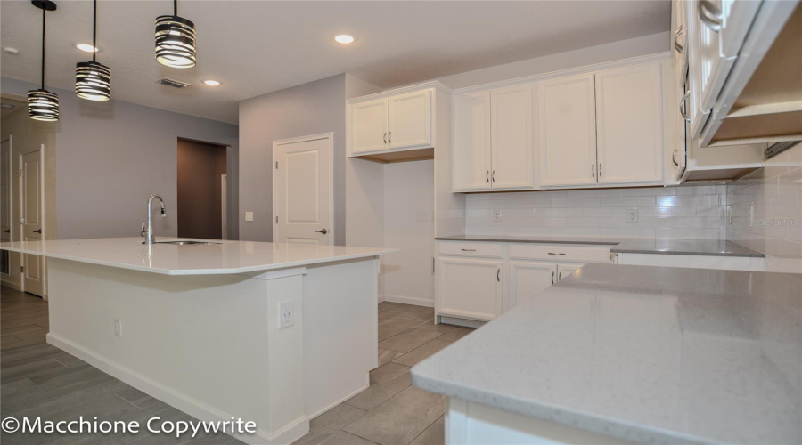 Davenport, Florida 33837, 3 Bedroom Bedrooms, ,2 Bathroombathrooms,Residential,For Sale,Fortuna,0,Mfrl4965645