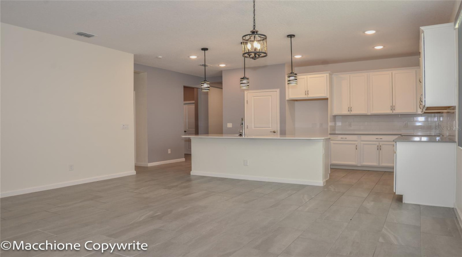 Davenport, Florida 33837, 3 Bedroom Bedrooms, ,2 Bathroombathrooms,Residential,For Sale,Fortuna,0,Mfrl4965645