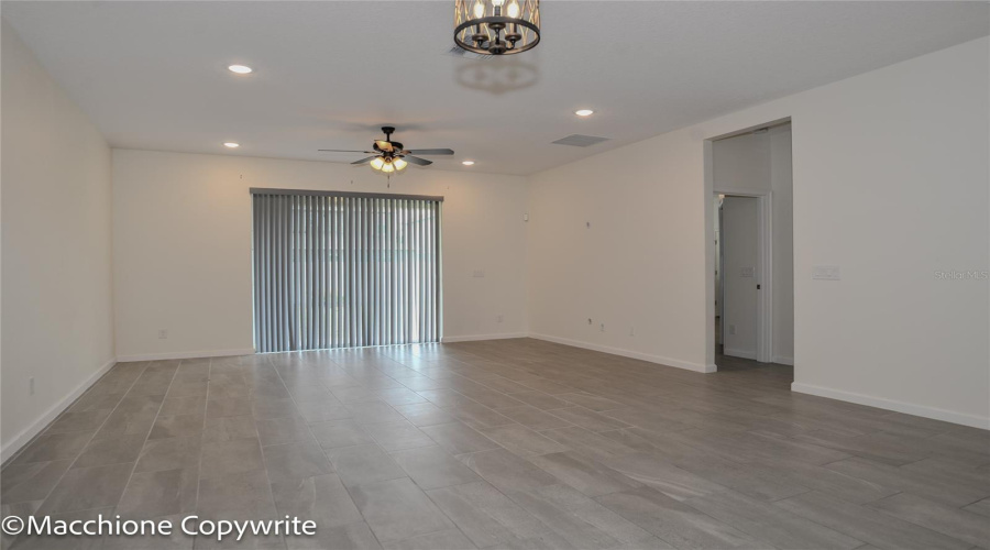 Davenport, Florida 33837, 3 Bedroom Bedrooms, ,2 Bathroombathrooms,Residential,For Sale,Fortuna,0,Mfrl4965645