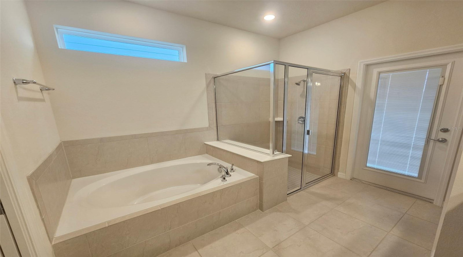 Davenport, Florida 33897, 6 Bedroom Bedrooms, ,4 Bathroombathrooms,Residential,For Sale,Lilac,0,Mfro6448589