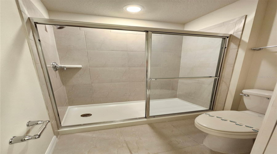 Davenport, Florida 33897, 6 Bedroom Bedrooms, ,4 Bathroombathrooms,Residential,For Sale,Lilac,0,Mfro6448589