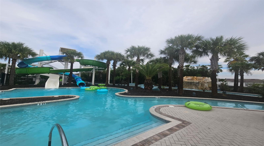Davenport, Florida 33897, 6 Bedroom Bedrooms, ,4 Bathroombathrooms,Residential,For Sale,Lilac,0,Mfro6448589