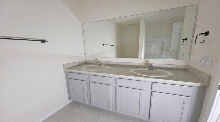 Davenport, Florida 33837, 3 Bedroom Bedrooms, ,2 Bathroombathrooms,Residential,For Sale,Chinoy,0,Mfrs5159287
