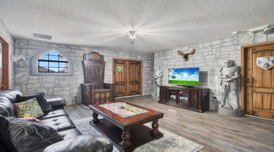 Davenport, Florida 33896, 8 Bedroom Bedrooms, ,5 Bathroombathrooms,Residential,For Sale,Thunderbird,0,Mfro6448695