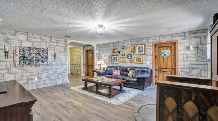 Davenport, Florida 33896, 8 Bedroom Bedrooms, ,5 Bathroombathrooms,Residential,For Sale,Thunderbird,0,Mfro6448695