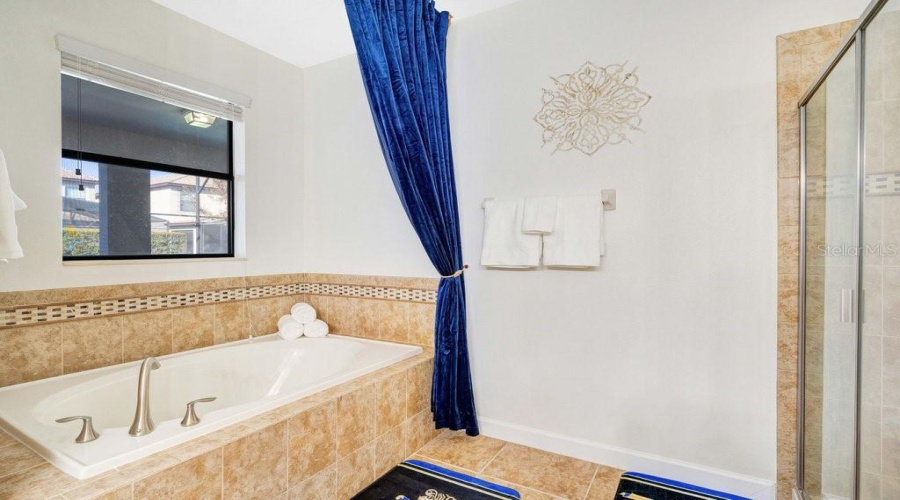 Davenport, Florida 33896, 8 Bedroom Bedrooms, ,5 Bathroombathrooms,Residential,For Sale,Thunderbird,0,Mfro6448695