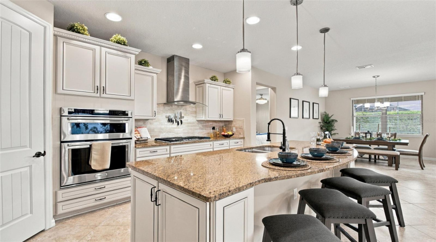 Davenport, Florida 33896, 3 Bedroom Bedrooms, ,3 Bathroombathrooms,Residential,For Sale,Pontevedra Rd,0,Mfrs5159300