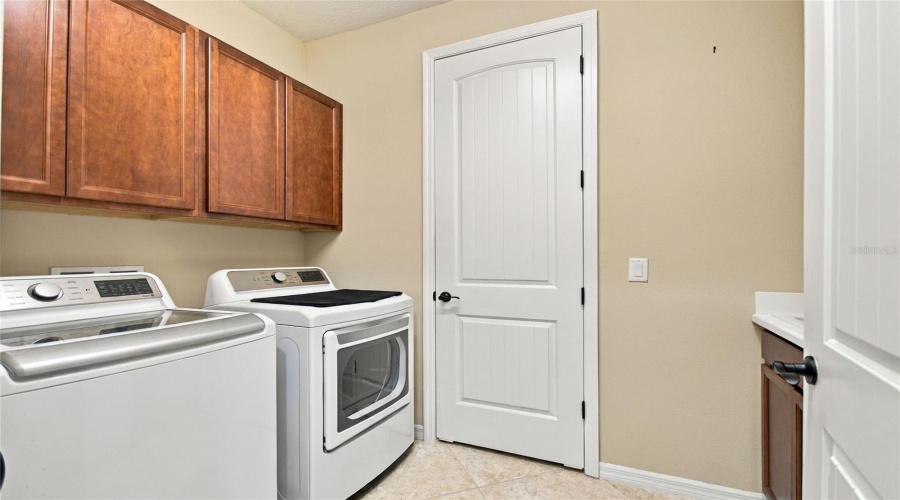 Davenport, Florida 33896, 3 Bedroom Bedrooms, ,3 Bathroombathrooms,Residential,For Sale,Pontevedra Rd,0,Mfrs5159300