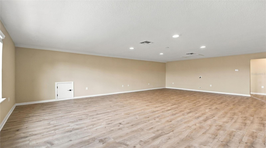 Davenport, Florida 33896, 3 Bedroom Bedrooms, ,3 Bathroombathrooms,Residential,For Sale,Pontevedra Rd,0,Mfrs5159300