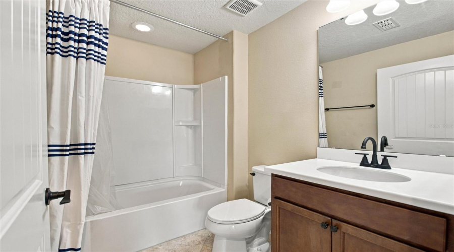 Davenport, Florida 33896, 3 Bedroom Bedrooms, ,3 Bathroombathrooms,Residential,For Sale,Pontevedra Rd,0,Mfrs5159300