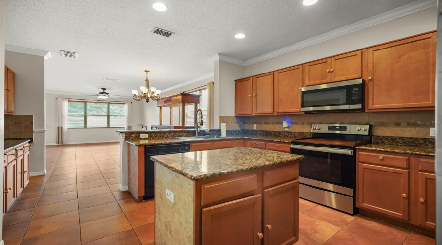 Kissimmee, Florida 34746, 4 Bedroom Bedrooms, ,3 Bathroombathrooms,Residential,For Sale,Golden Knot,0,Mfrs5154671