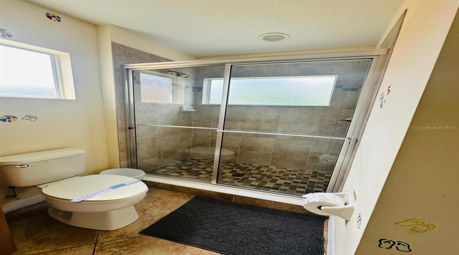 Kissimmee, Florida 34746, 6 Bedroom Bedrooms, ,5 Bathroombathrooms,Residential,For Sale,Stella,0,Mfrs5158647