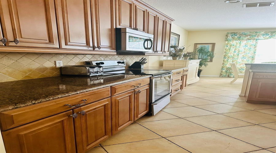 Kissimmee, Florida 34746, 6 Bedroom Bedrooms, ,5 Bathroombathrooms,Residential,For Sale,Stella,0,Mfrs5158647