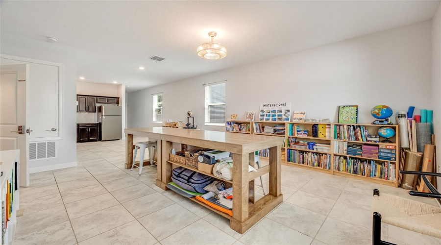 Kissimmee, Florida 34746, 5 Bedroom Bedrooms, ,3 Bathroombathrooms,Residential,For Sale,Crescent Moon,0,Mfro6434813