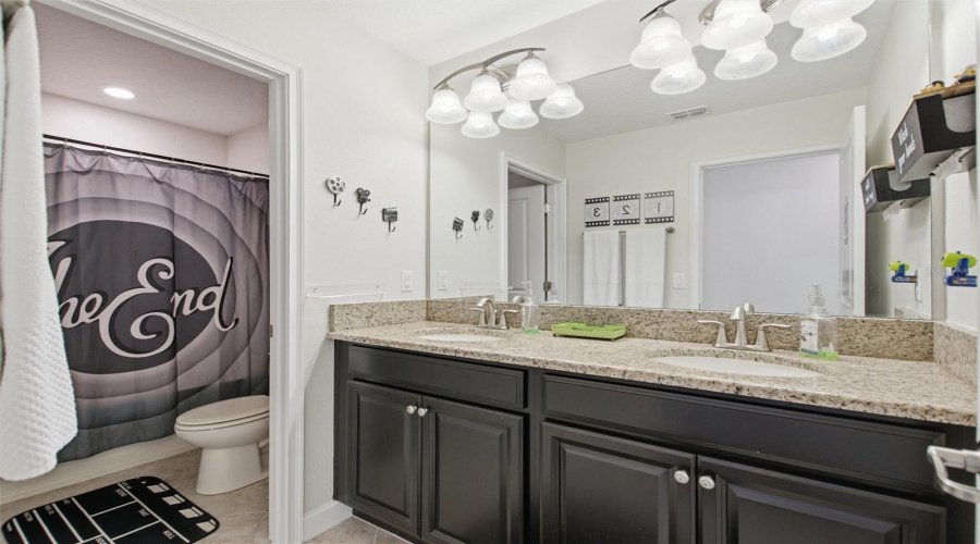 Davenport, Florida 33896, 4 Bedroom Bedrooms, ,2 Bathroombathrooms,Residential,For Sale,Pro Shop Ct,0,Mfrs5159164