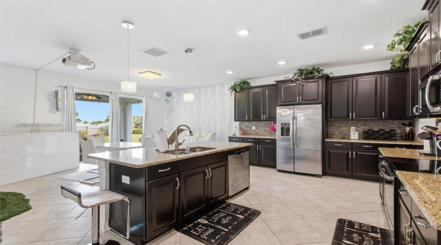 Davenport, Florida 33896, 4 Bedroom Bedrooms, ,2 Bathroombathrooms,Residential,For Sale,Pro Shop Ct,0,Mfrs5159164
