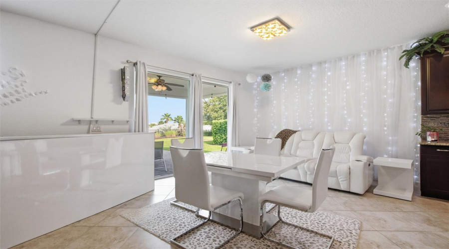 Davenport, Florida 33896, 4 Bedroom Bedrooms, ,2 Bathroombathrooms,Residential,For Sale,Pro Shop Ct,0,Mfrs5159164