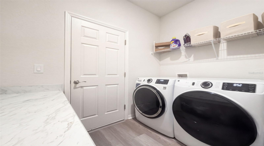 Davenport, Florida 33837, 4 Bedroom Bedrooms, ,2 Bathroombathrooms,Residential,For Sale,Desert Rose Drive,0,Mfro6447542