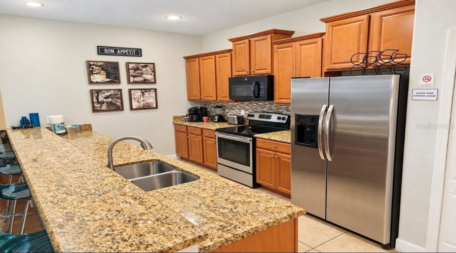 Kissimmee, Florida 34747, 4 Bedroom Bedrooms, ,3 Bathroombathrooms,Residential,For Sale,Bismarck Palm Rd,0,Mfro6449007