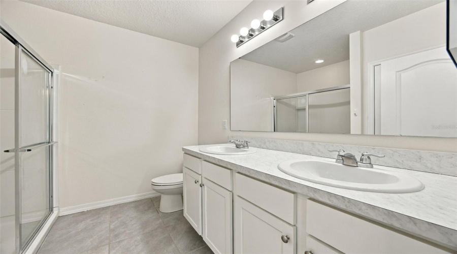 Kissimmee, Florida 34747, 3 Bedroom Bedrooms, ,2 Bathroombathrooms,Residential,For Sale,Carlotta,0,Mfrtb8556964