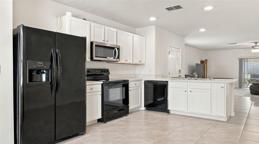 Kissimmee, Florida 34747, 3 Bedroom Bedrooms, ,2 Bathroombathrooms,Residential,For Sale,Carlotta,0,Mfrtb8556964