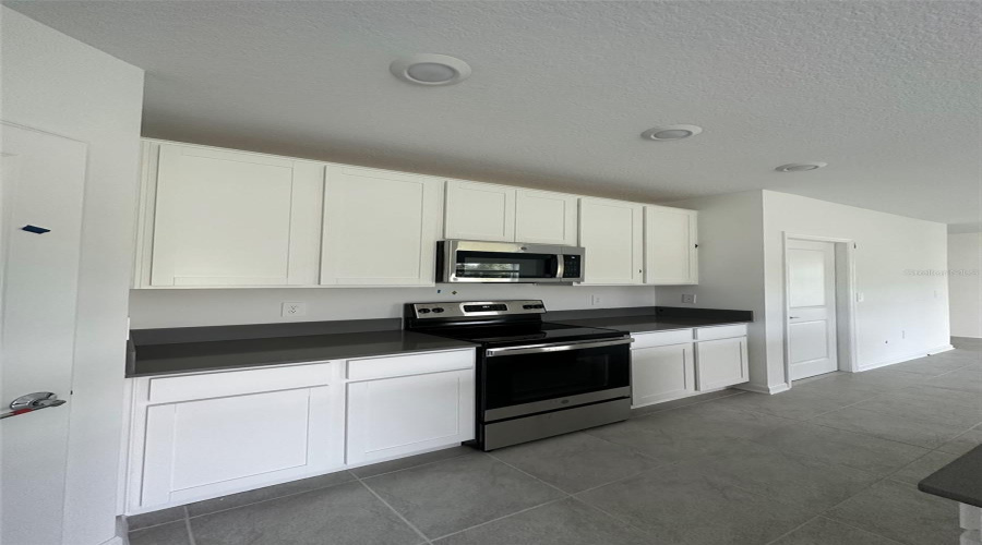 Davenport, Florida 33837, 4 Bedroom Bedrooms, ,2 Bathroombathrooms,Residential,For Sale,Daring,0,Mfrs5159311