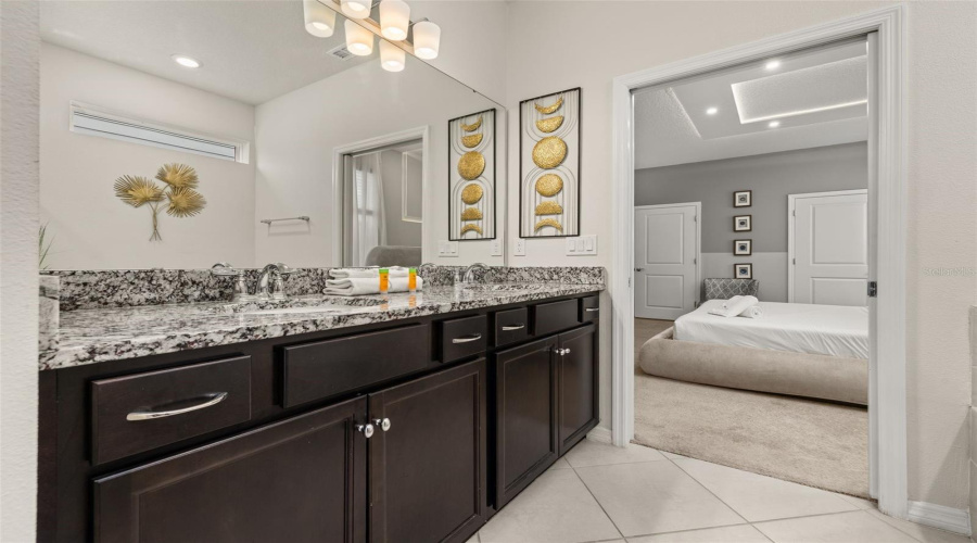 Davenport, Florida 33897, 8 Bedroom Bedrooms, ,5 Bathroombathrooms,Residential,For Sale,Kaipo,0,Mfrs5158564