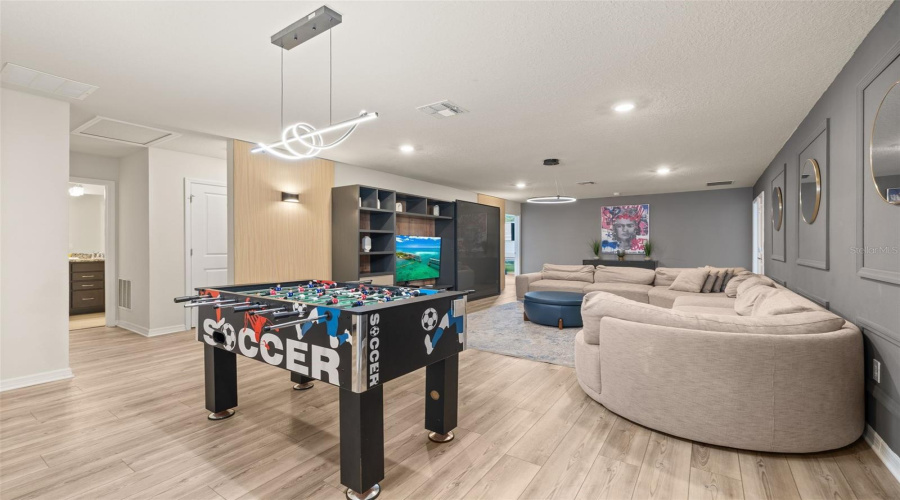Davenport, Florida 33897, 8 Bedroom Bedrooms, ,5 Bathroombathrooms,Residential,For Sale,Kaipo,0,Mfrs5158564