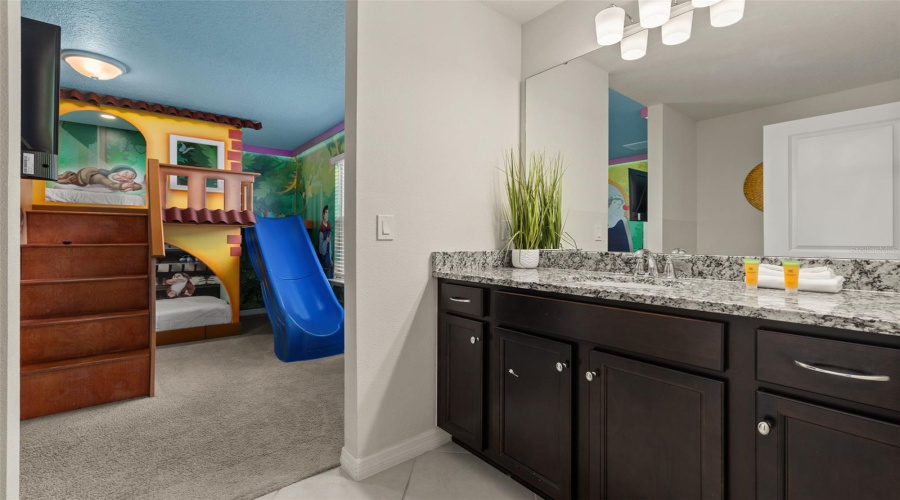 Davenport, Florida 33897, 8 Bedroom Bedrooms, ,5 Bathroombathrooms,Residential,For Sale,Kaipo,0,Mfrs5158564