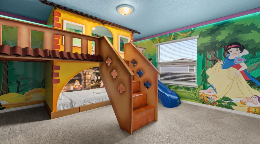 Davenport, Florida 33897, 8 Bedroom Bedrooms, ,5 Bathroombathrooms,Residential,For Sale,Kaipo,0,Mfrs5158564