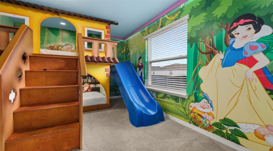 Davenport, Florida 33897, 8 Bedroom Bedrooms, ,5 Bathroombathrooms,Residential,For Sale,Kaipo,0,Mfrs5158564