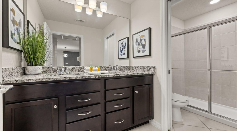 Davenport, Florida 33897, 8 Bedroom Bedrooms, ,5 Bathroombathrooms,Residential,For Sale,Kaipo,0,Mfrs5158564
