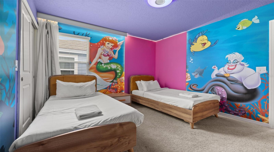 Davenport, Florida 33897, 8 Bedroom Bedrooms, ,5 Bathroombathrooms,Residential,For Sale,Kaipo,0,Mfrs5158564