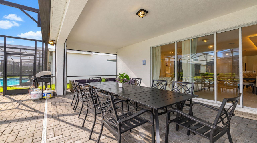 Davenport, Florida 33897, 8 Bedroom Bedrooms, ,5 Bathroombathrooms,Residential,For Sale,Kaipo,0,Mfrs5158564