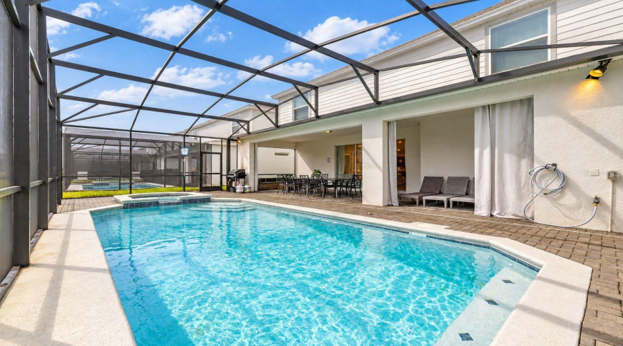 Davenport, Florida 33897, 8 Bedroom Bedrooms, ,5 Bathroombathrooms,Residential,For Sale,Kaipo,0,Mfrs5158564
