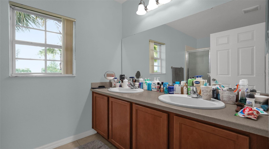 Kissimmee, Florida 34746, 3 Bedroom Bedrooms, ,2 Bathroombathrooms,Residential,For Sale,Sail Harbor,0,Mfrs5156963