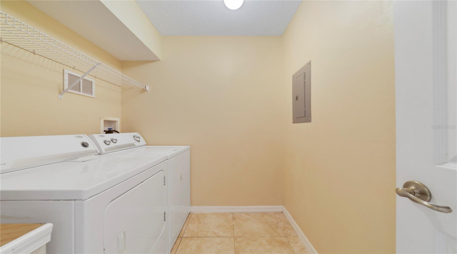 Kissimmee, Florida 34746, 4 Bedroom Bedrooms, ,3 Bathroombathrooms,Residential,For Sale,Club Cortile,0,Mfro6422413