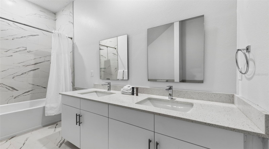 Davenport, Florida 33896, 5 Bedroom Bedrooms, ,4 Bathroombathrooms,Residential,For Sale,Famagusta,0,Mfro6449094