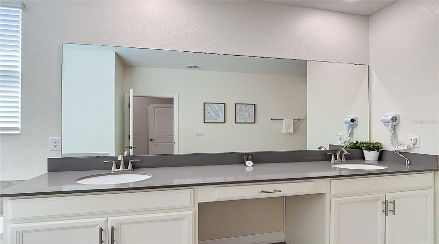Kissimmee, Florida 34746, 5 Bedroom Bedrooms, ,5 Bathroombathrooms,Residential,For Sale,Bookmark,0,Mfro6436701