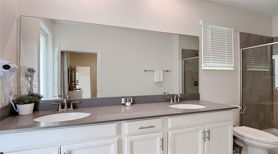 Kissimmee, Florida 34746, 5 Bedroom Bedrooms, ,5 Bathroombathrooms,Residential,For Sale,Bookmark,0,Mfro6436701
