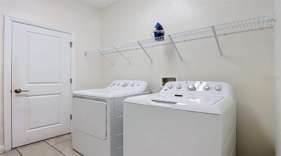 Kissimmee, Florida 34746, 5 Bedroom Bedrooms, ,5 Bathroombathrooms,Residential,For Sale,Bookmark,0,Mfro6436701