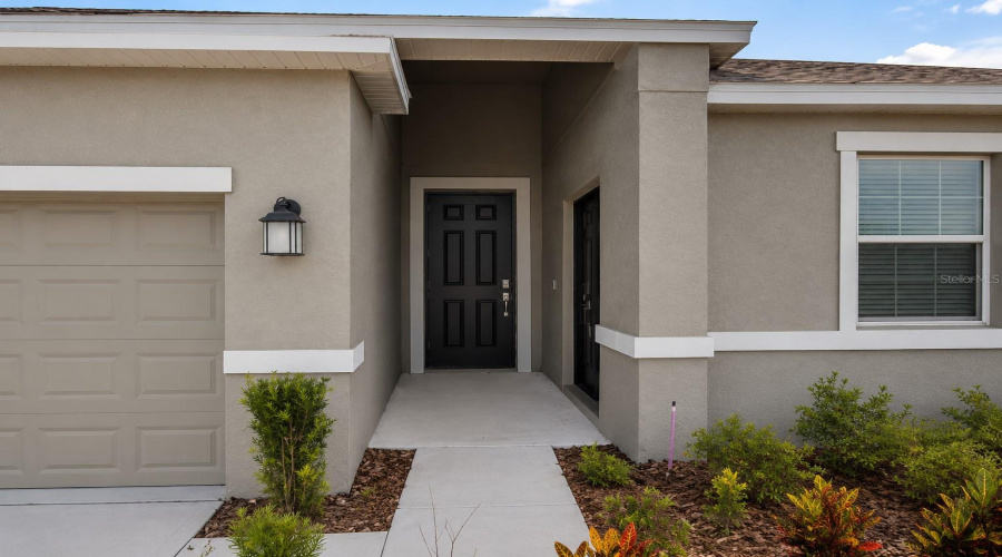 Main Home &Amp; Private Suite Entry