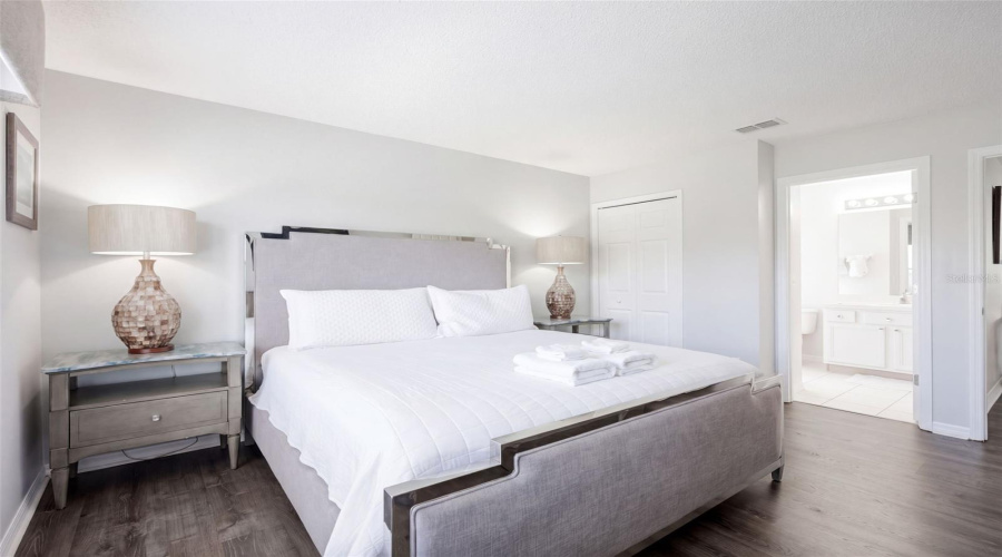 Kissimmee, Florida 34746, 6 Bedroom Bedrooms, ,5 Bathroombathrooms,Residential,For Sale,Seasons,0,Mfrs5159362