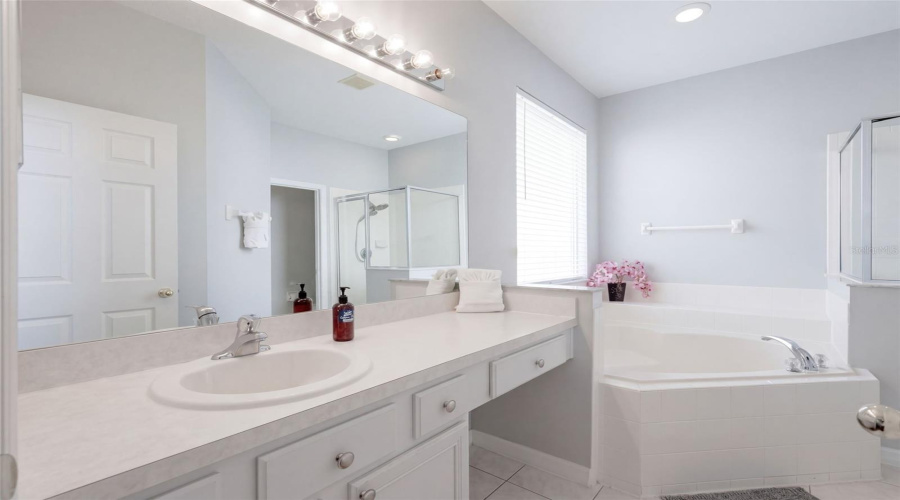 Kissimmee, Florida 34746, 6 Bedroom Bedrooms, ,5 Bathroombathrooms,Residential,For Sale,Seasons,0,Mfrs5159362
