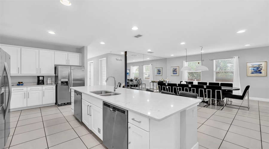 Kissimmee, Florida 34747, 8 Bedroom Bedrooms, ,8 Bathroombathrooms,Residential,For Sale,Mackinaw,0,Mfro6449290